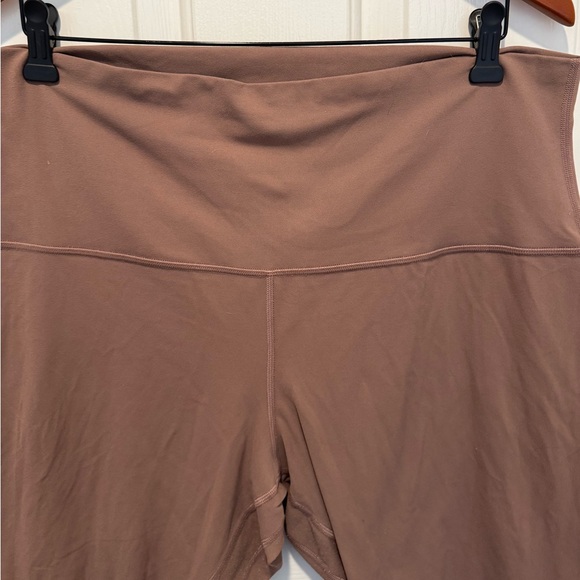 Lululemon Taupe Brown Bike Shorts Size 16 - Picture 4 of 9